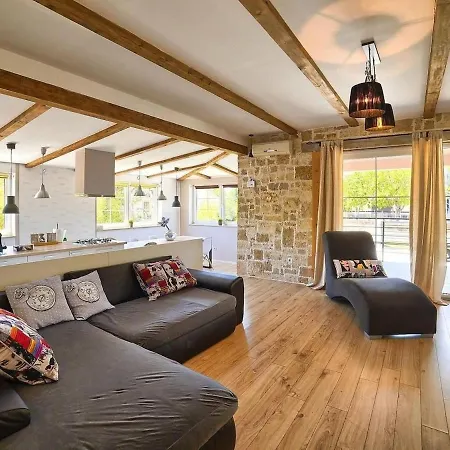 Appartement Cozy And Beautiful House In