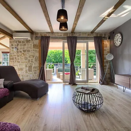 Cozy And Beautiful House In Appartement *